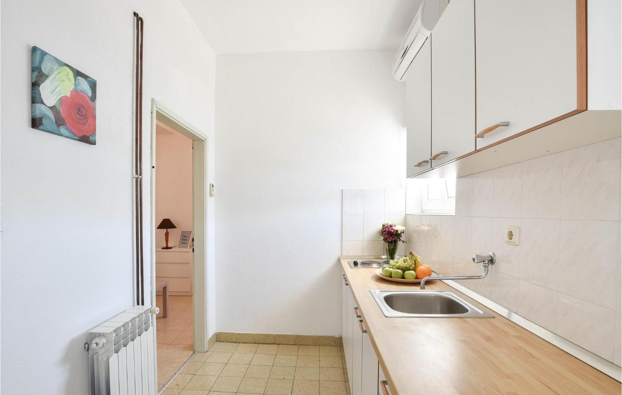 Nice Home In Poljica With House Sea View Marina Exterior foto